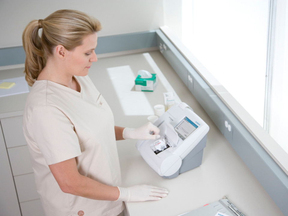 Siemens DCA Vantage Analyzer